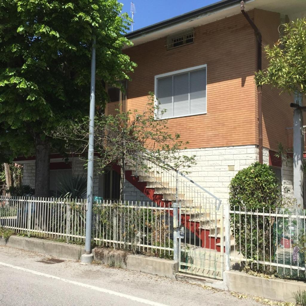 Il Rifugio Del Pescatore Apartment Rimini Exterior photo